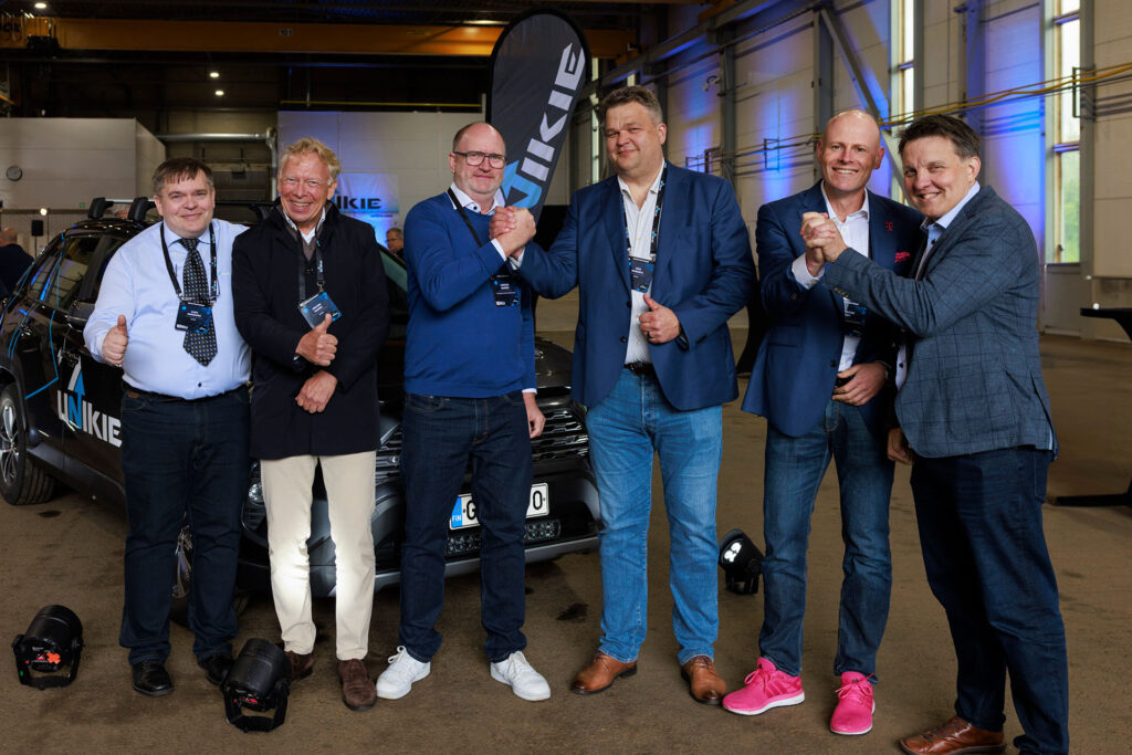 Group picture of Unikie and Deutche Telekom's contact persons.